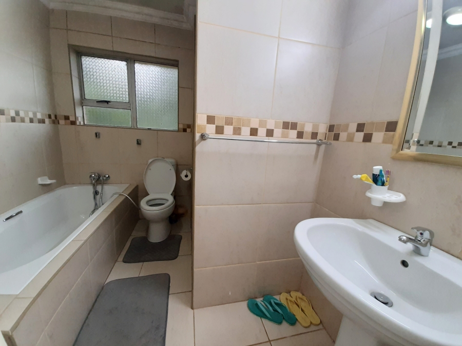 6 Bedroom Property for Sale in Kosmos North West